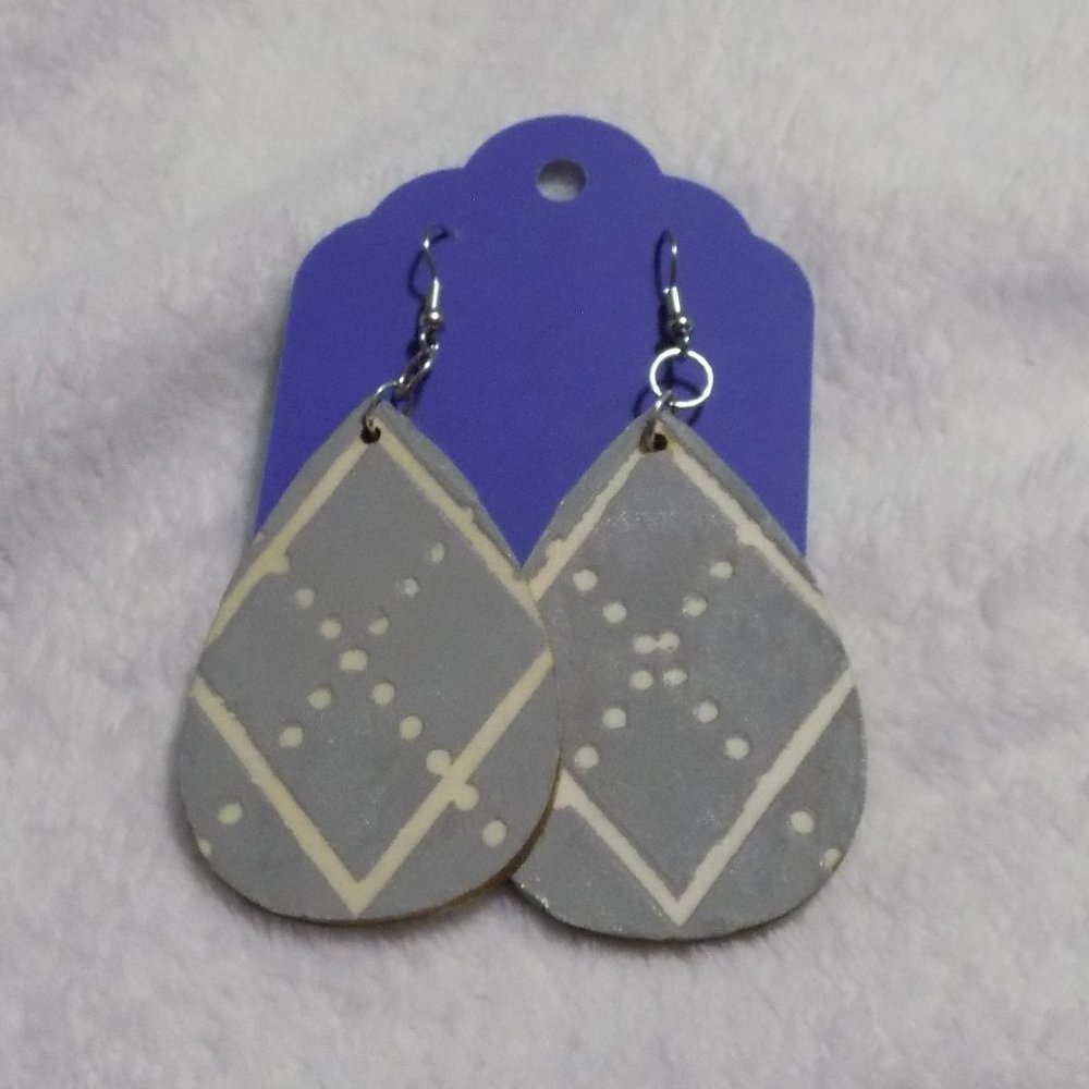Grey and white argyle earrings NEW